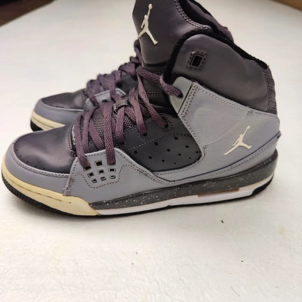 Jordan Youth Gray High Tops Size 6.5Y